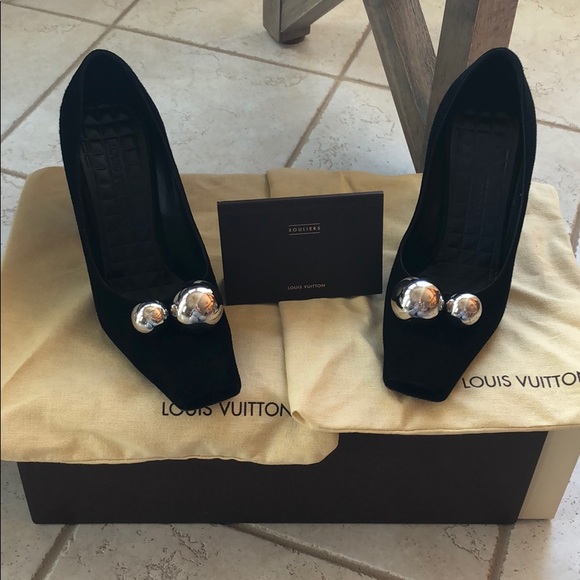 🎉Louis Vuitton black suede block heel shoes - Picture 3 of 8